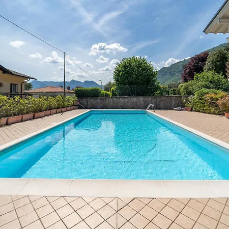 The A-line View A & B With Pool & Garage Lejlighed Lenno